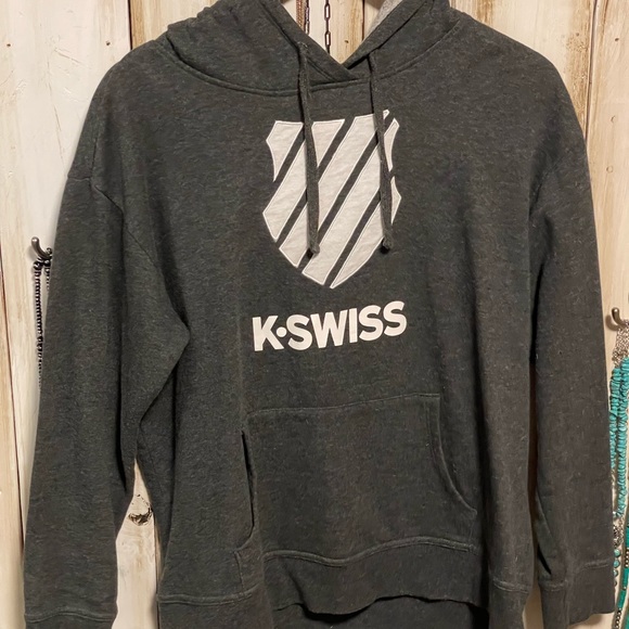 Sweatshirt - Picture 1 of 2